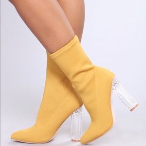 Azeela Bootie - Mustard - Size 7.5